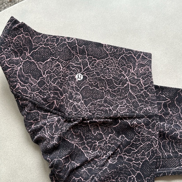 Lululemon align crop leggings - Picture 2 of 4